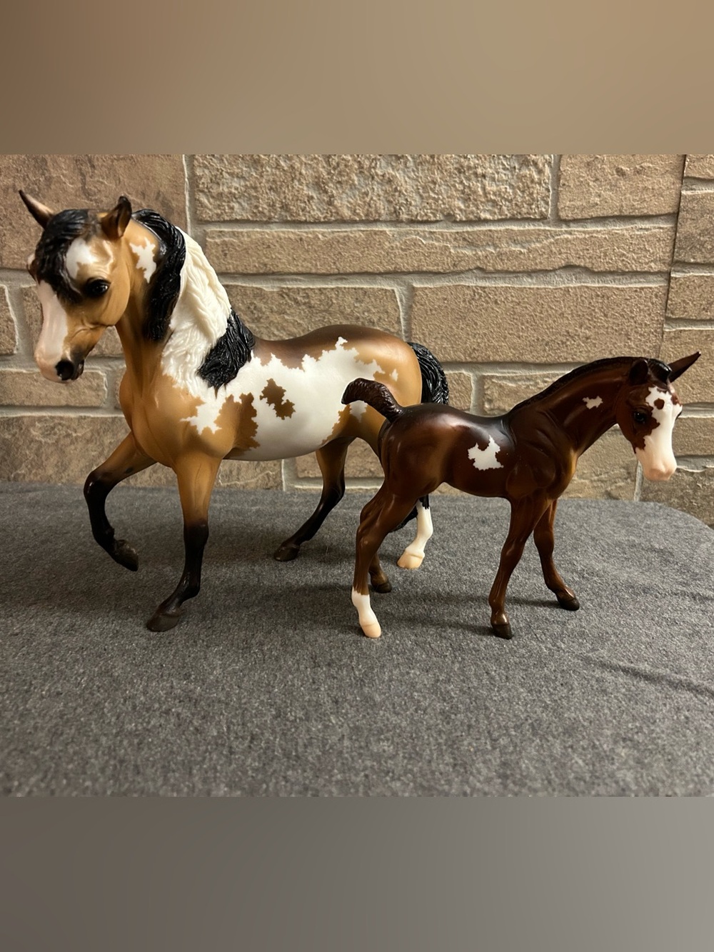 Breyer Freya and Annika Set